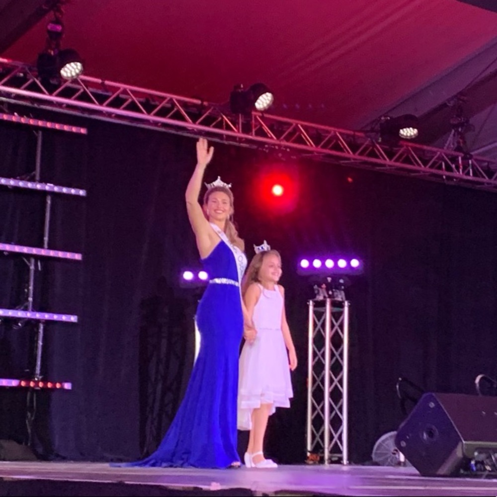Custom Royal Blue Gown. - Picture 6 of 7